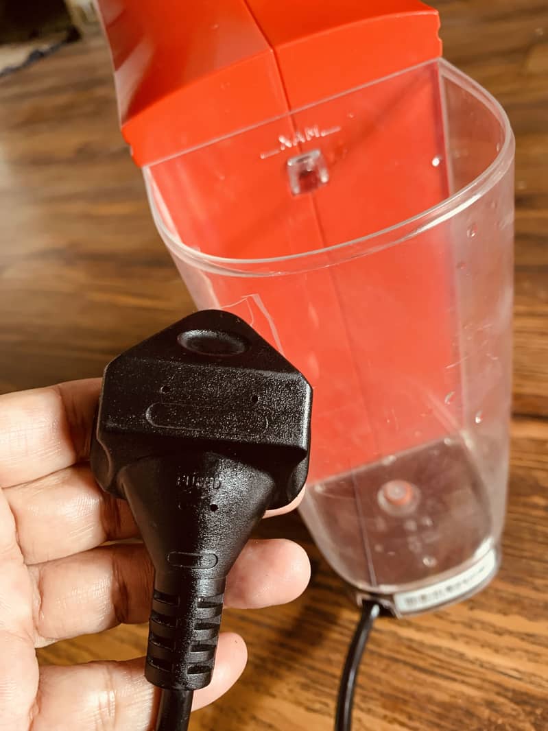 NESCAFE Dolche Gusto Coffee Machine 8
