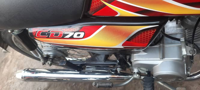 I am selling my honda cd70cc biomatric on the spot mint condition