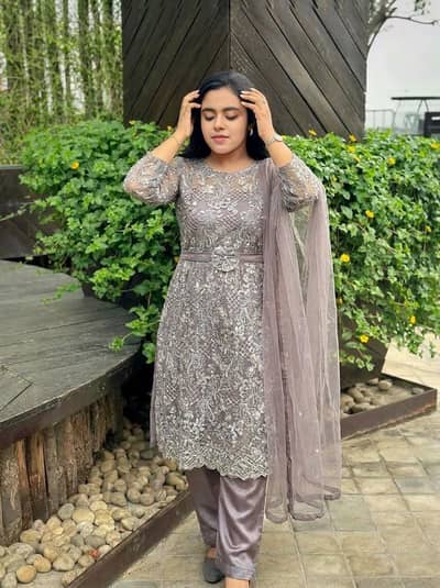 Elegent 3 piece formal dress silver Embroidered collection