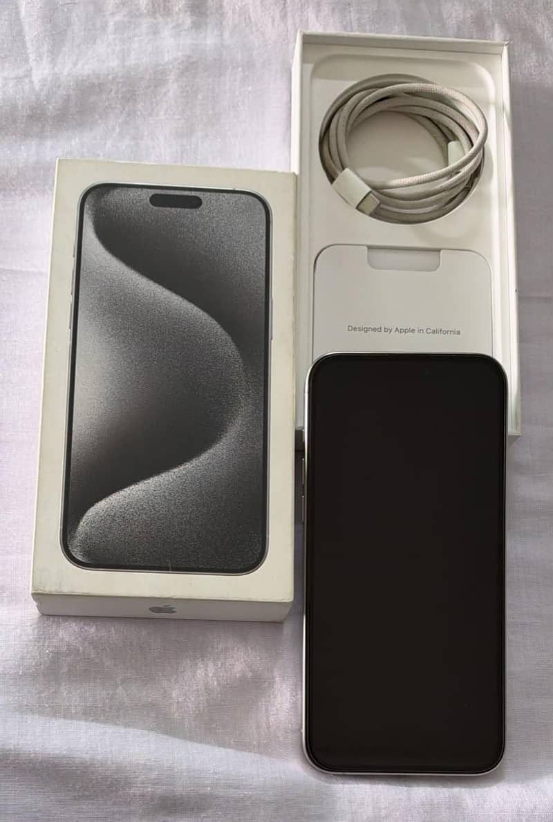 Apple iPhone 15 Pro Max 0