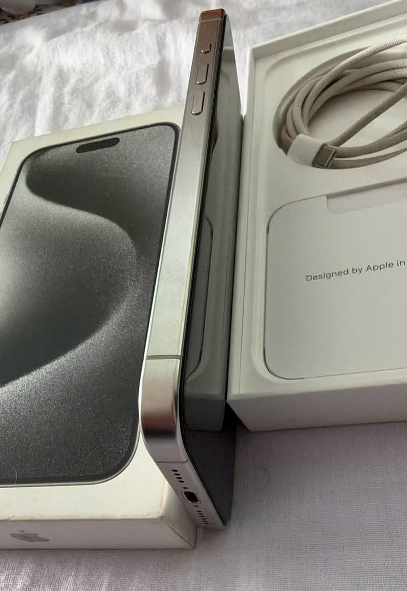 Apple iPhone 15 Pro Max 5