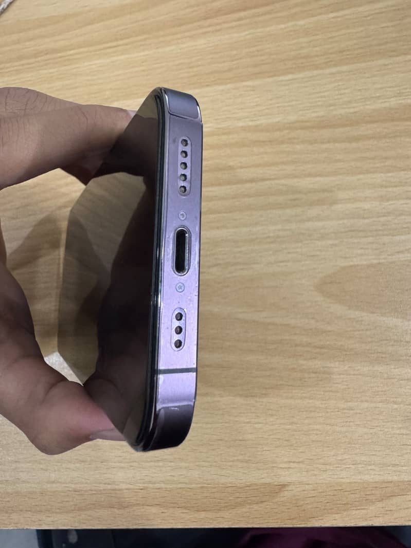 iPhone 14 Pro with Box 4
