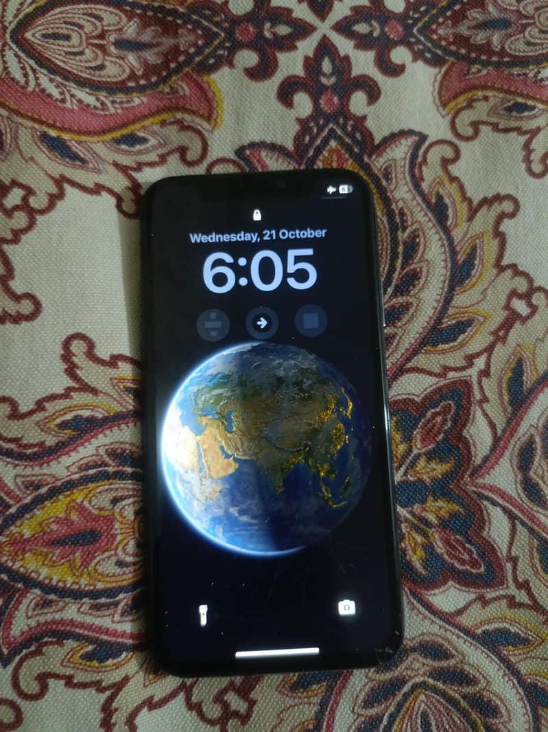 Apple iPhone XS 1