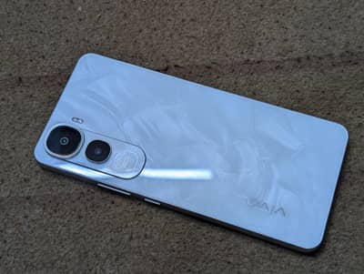 Vivo Y400