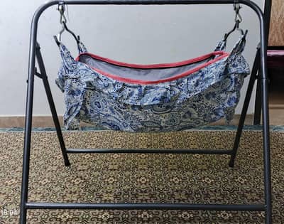 swing for newborns