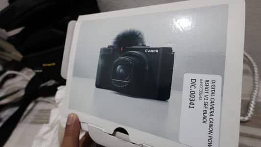 Canon PowerShot V1 Genuine