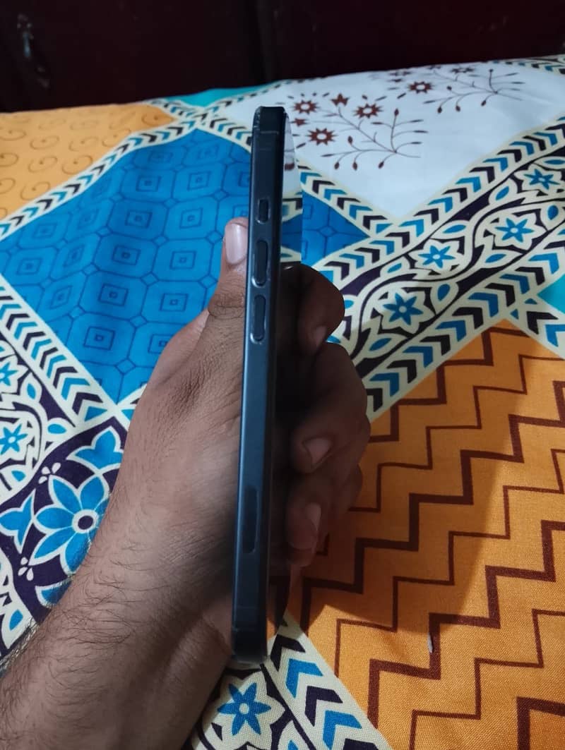 Apple iPhone 15 1