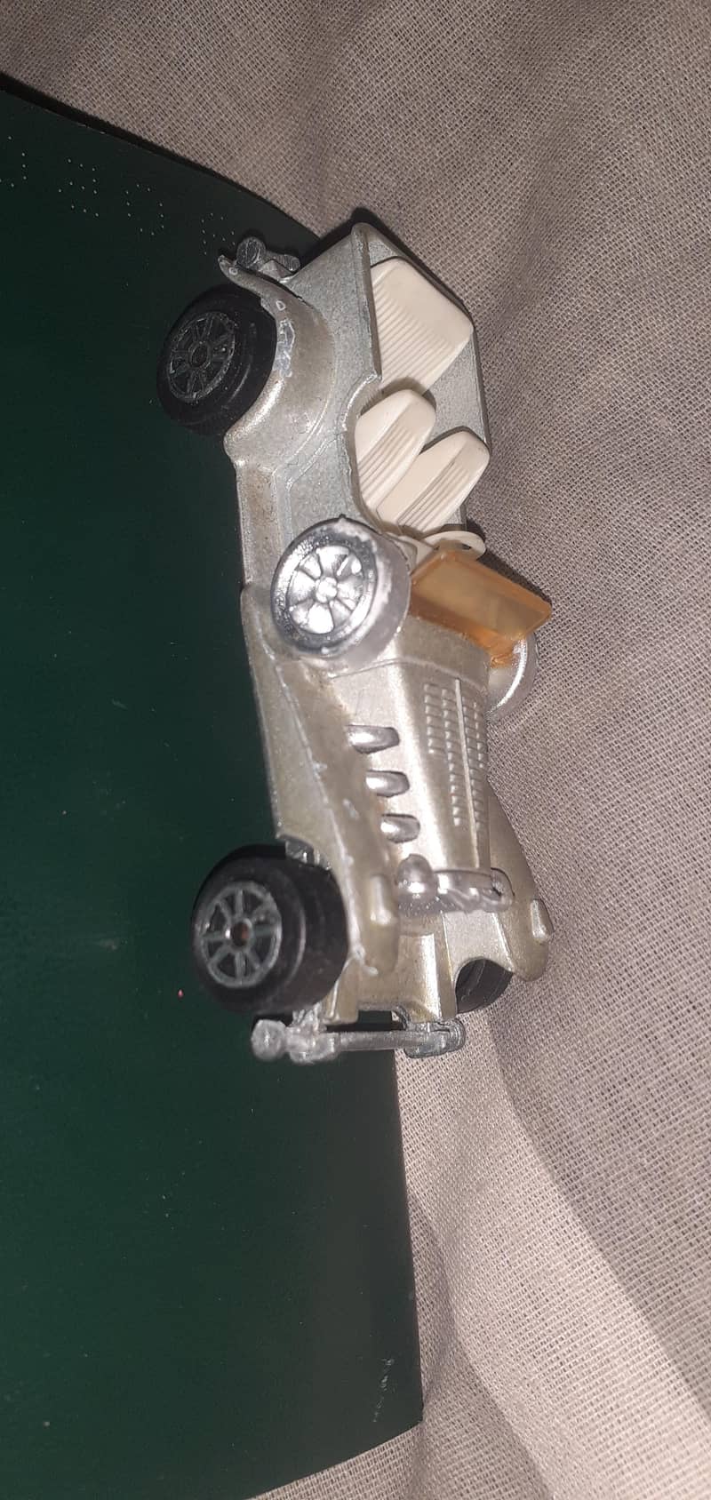 Old model car 0