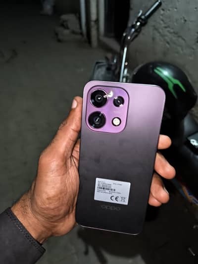 OPPO Reno 16F  5G (8+8 256)