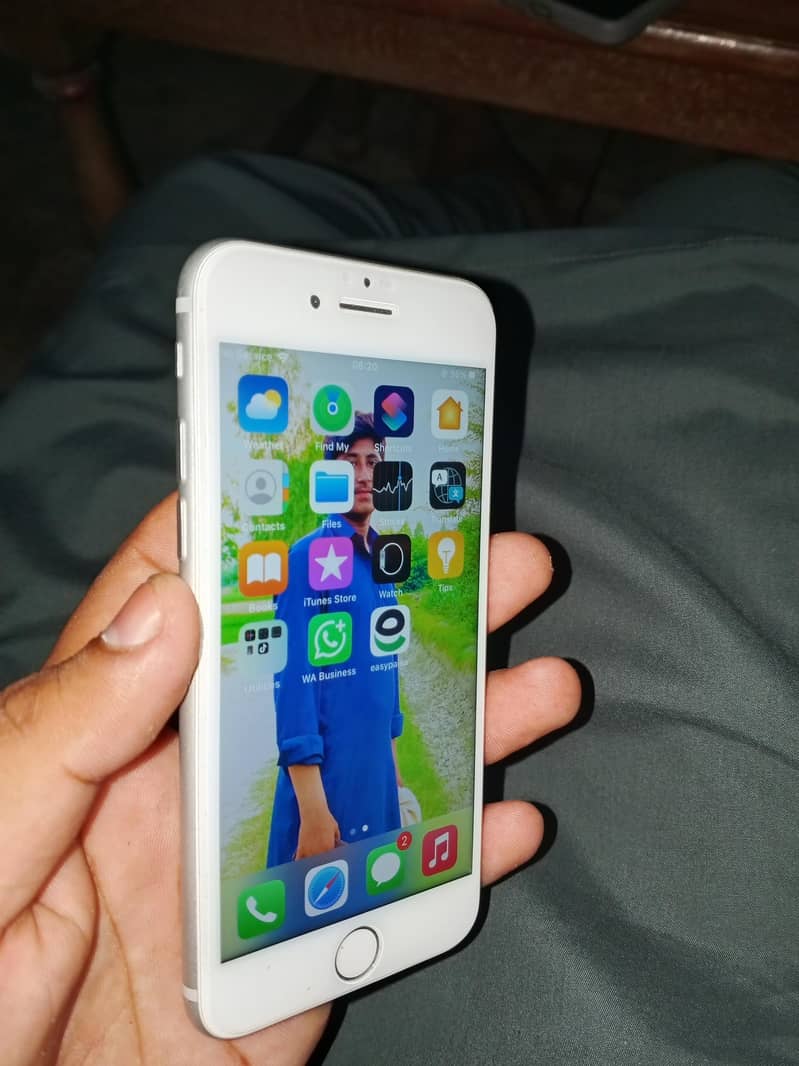 Apple iPhone 7 1