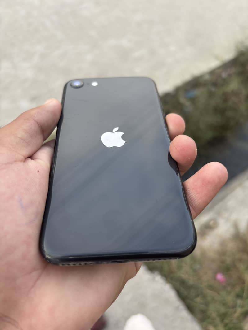 Apple iPhone SE 0