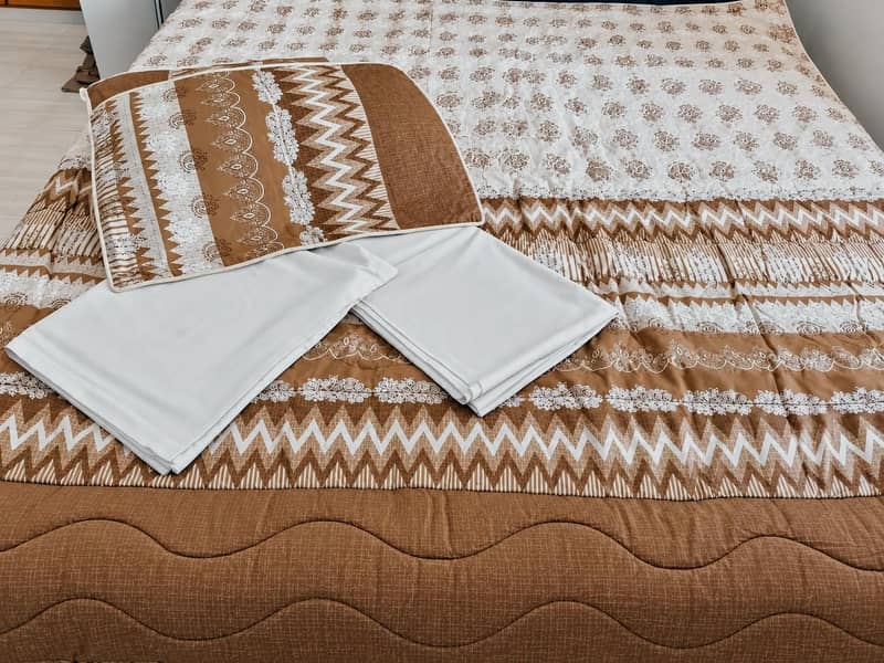 6 pcs Comforter Bedsheet Set 3