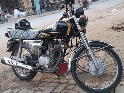 Honda 125 selfstart black sliver special edition