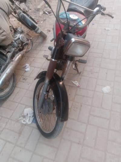 bike bilkul OK engen se condition apka saam ne hai