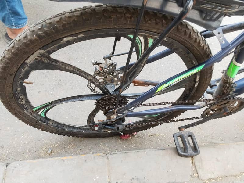 use bicycle 2
