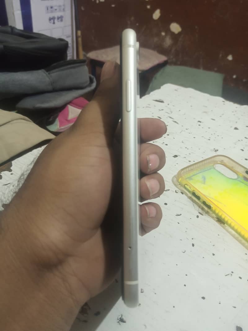 Apple iPhone XR 2