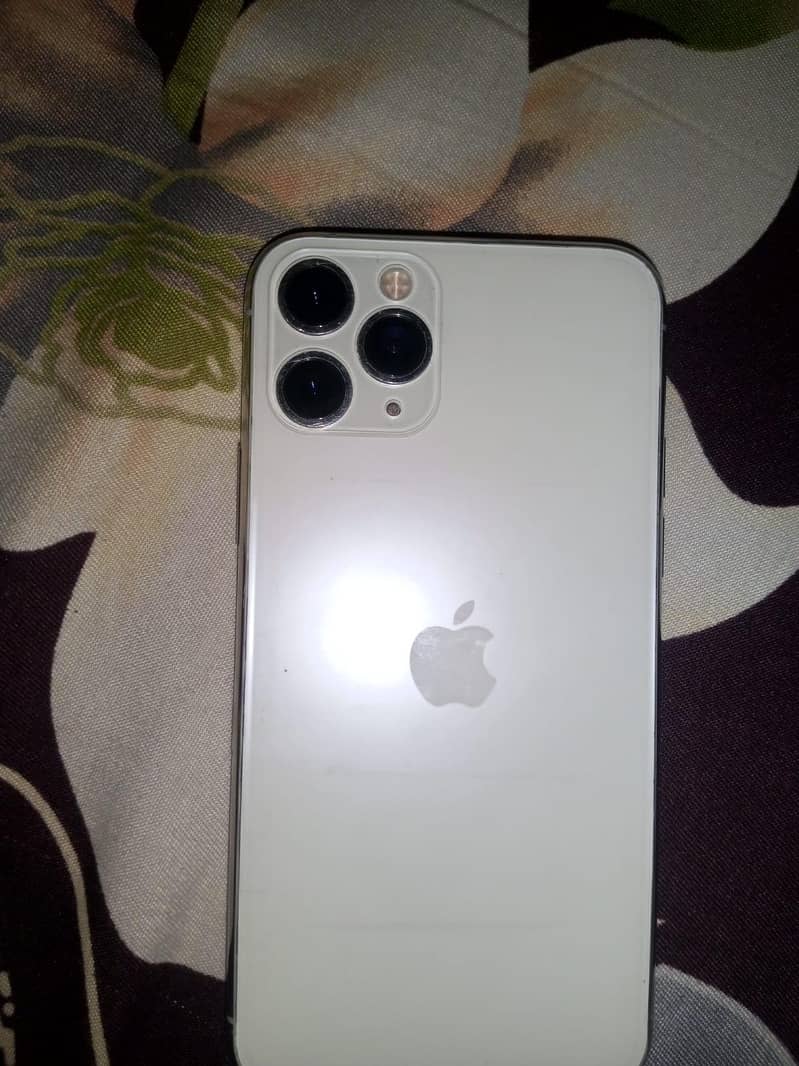Apple iPhone 11 Pro 2