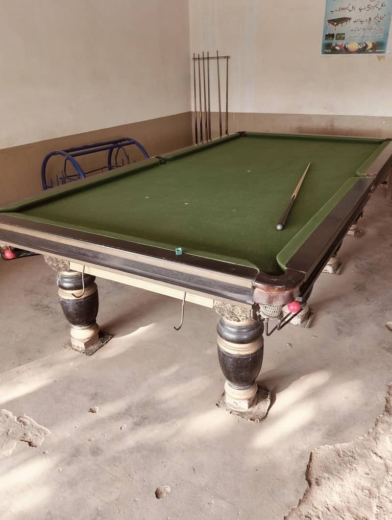Snooker table 5/10 4