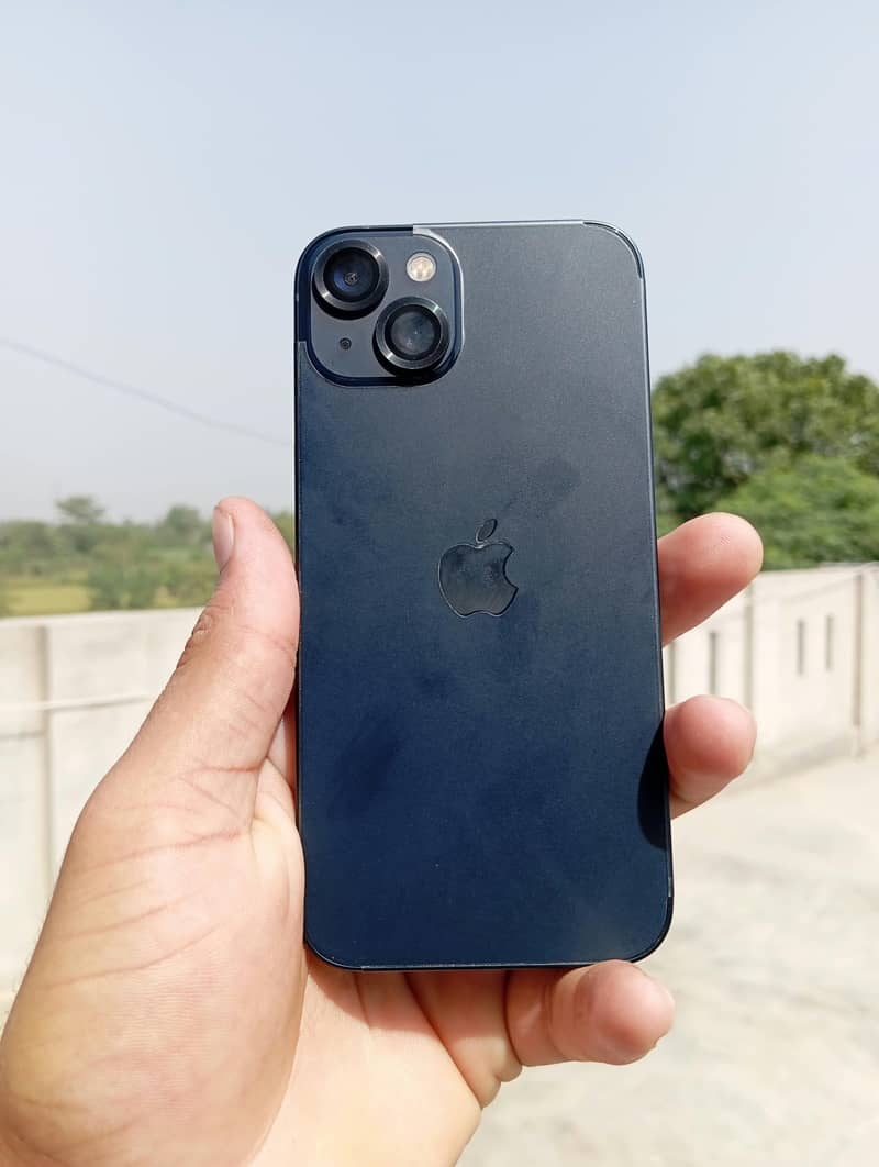 Apple iPhone 13 0