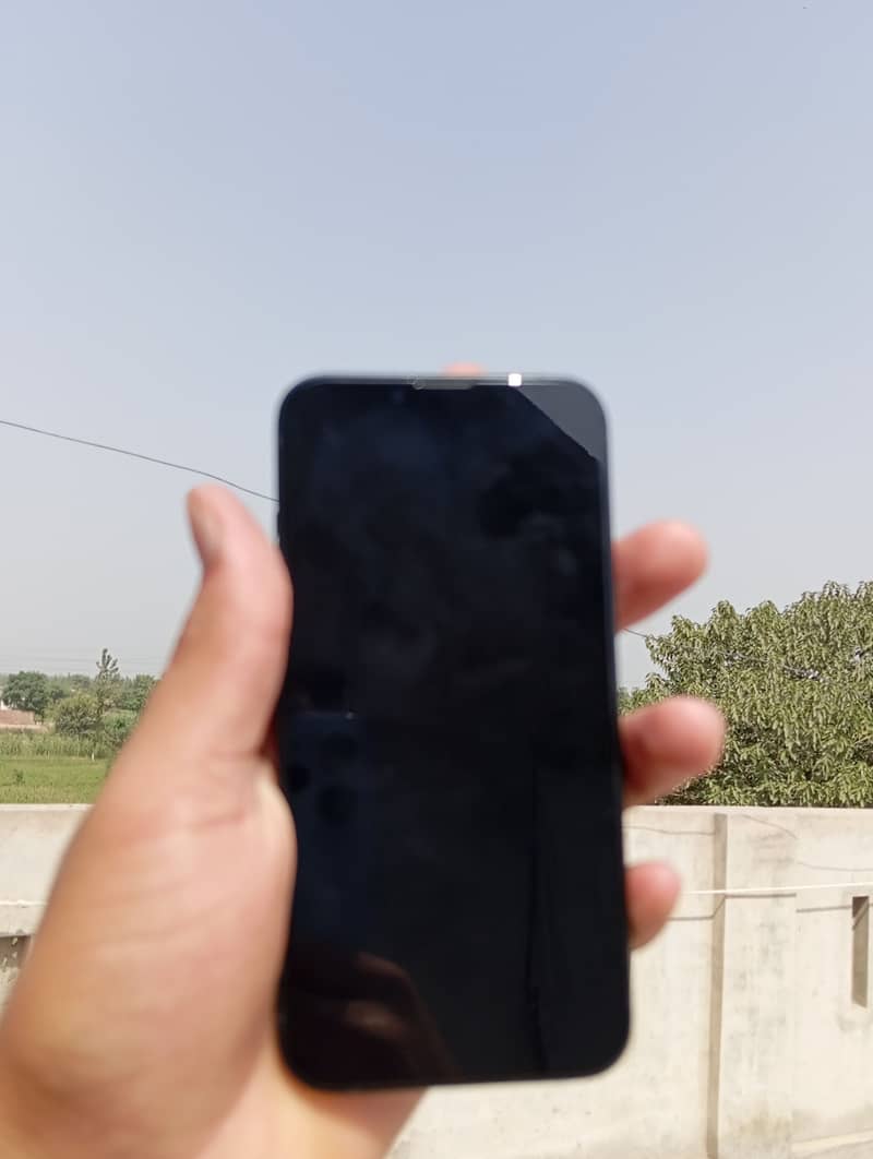 Apple iPhone 13 1