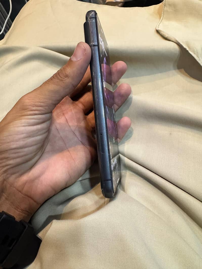 Google Pixel 8 4