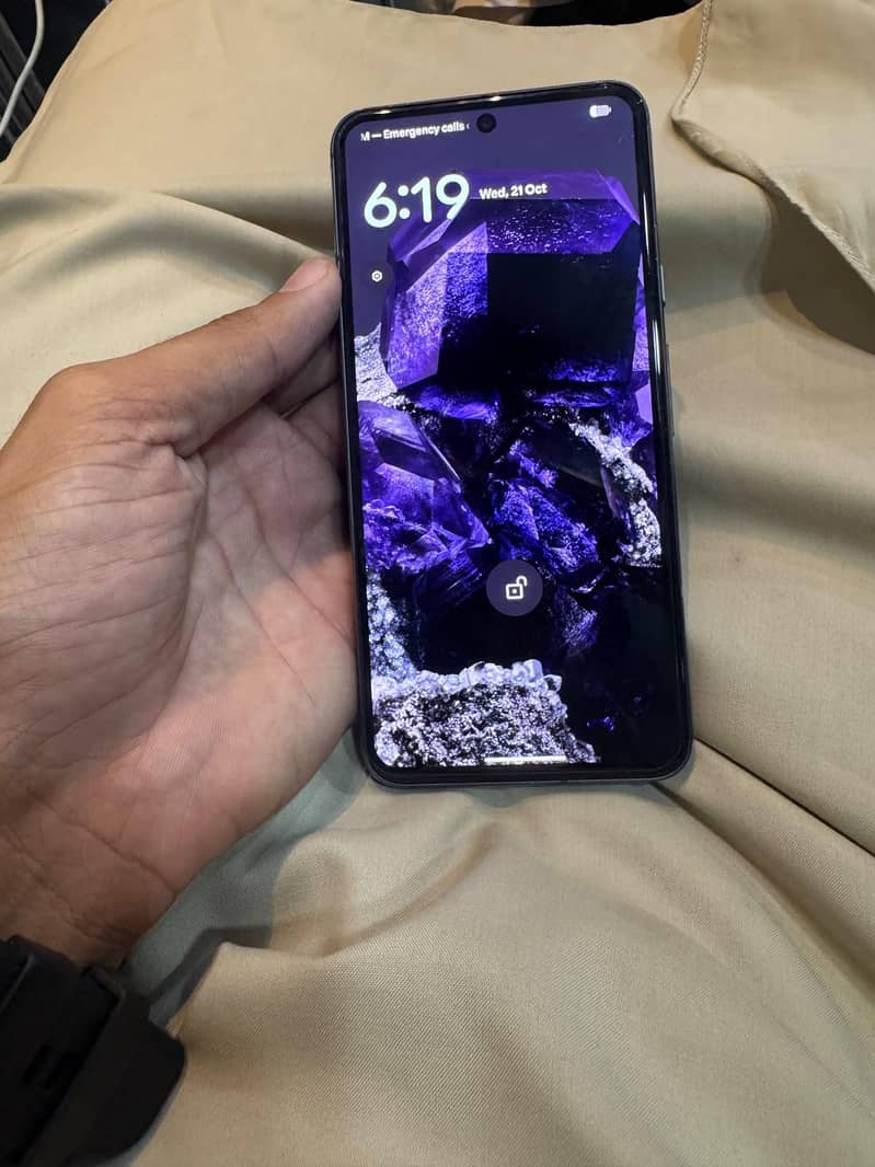 Google Pixel 8 5
