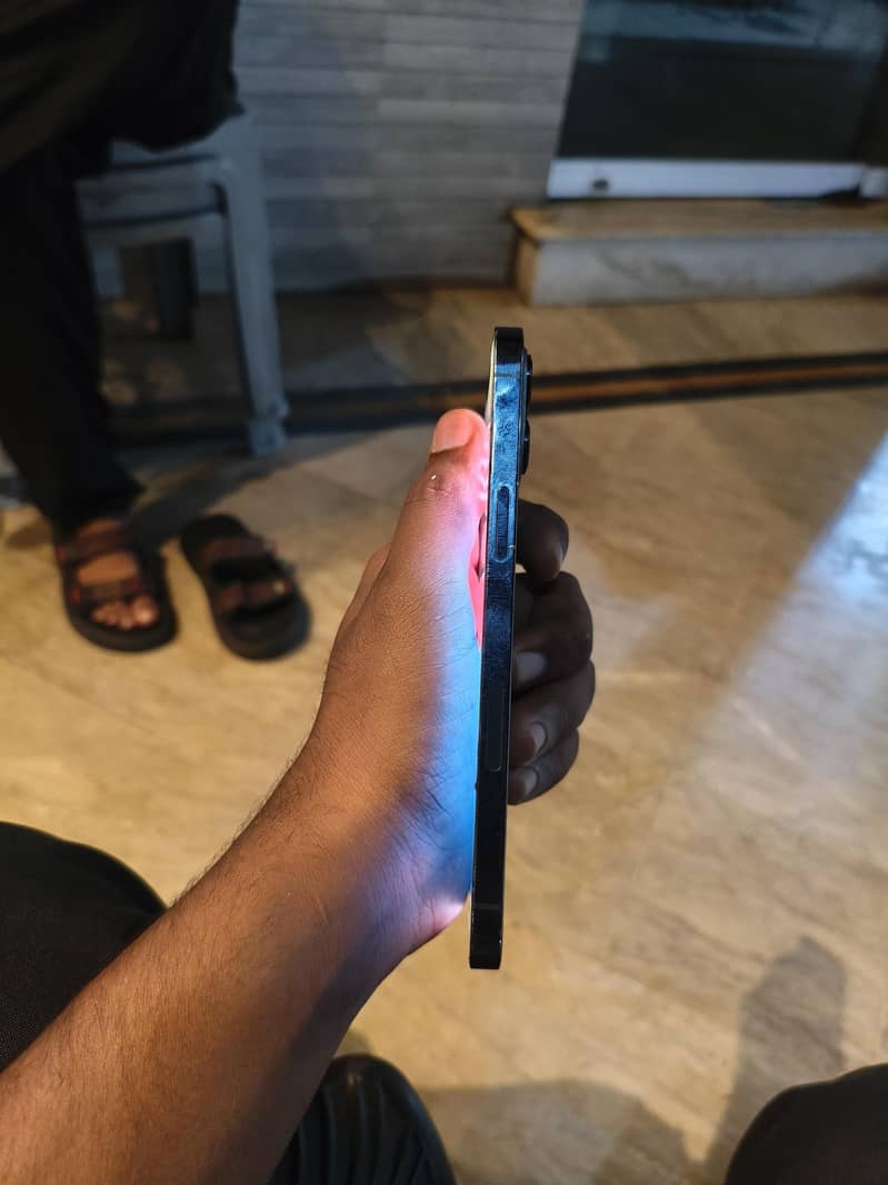 Apple iPhone 12 Pro Max 2