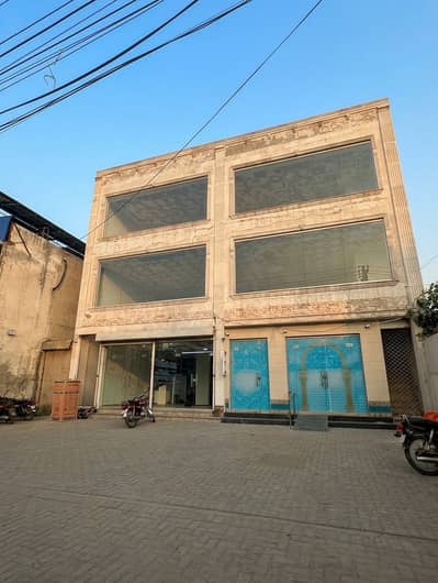 1 Kanal Commercial Hall Available For Rent on College road