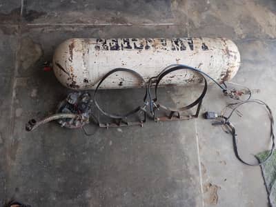 CNG kit mokamal Saman ka sath good condition phone number 03135447551