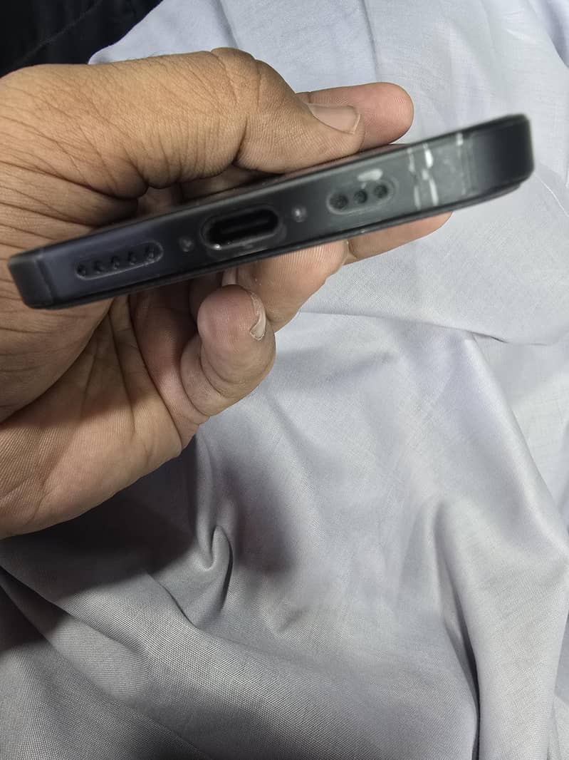 Apple iPhone 15 2