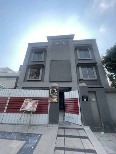 24 Marla Building Available For Rent In Johar Town Specially For School