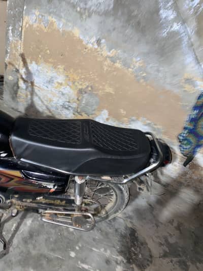 Tyre dono new han chlny ma bilkul ok ha exchange b ho jay ga honda 70