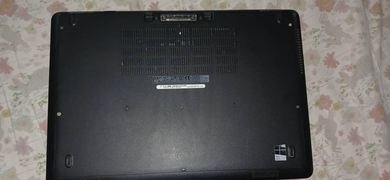 Latitude E5550 3