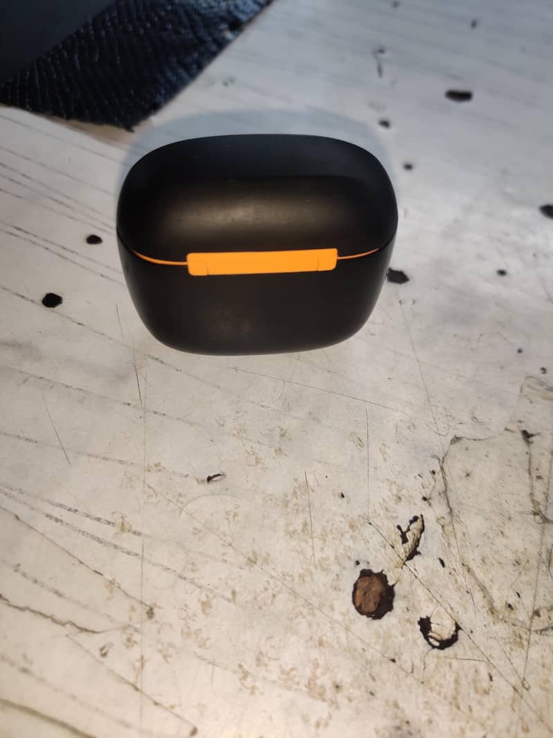 zero ear bhuds 1