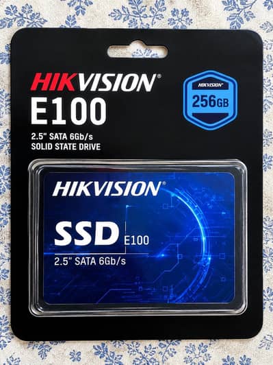 256 GB SSD Brand New sealpack