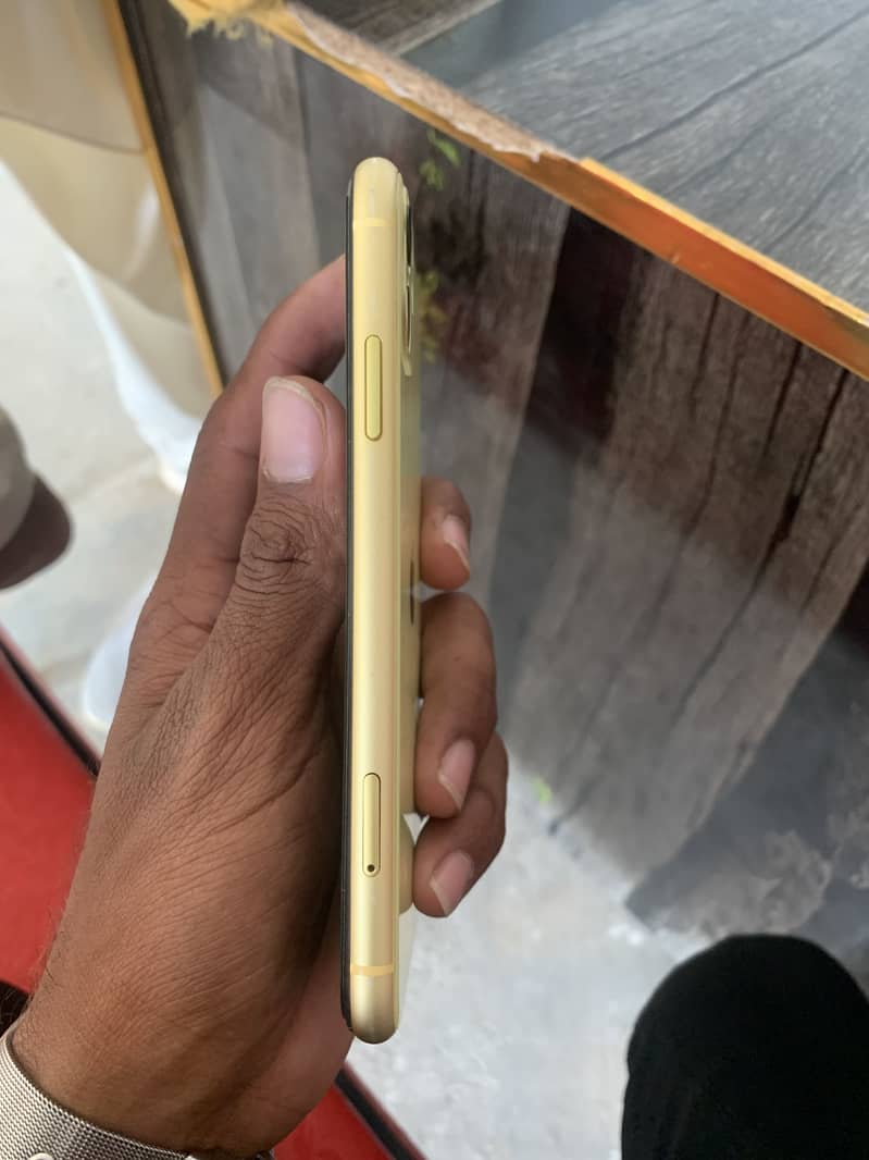 Apple iPhone 11 2