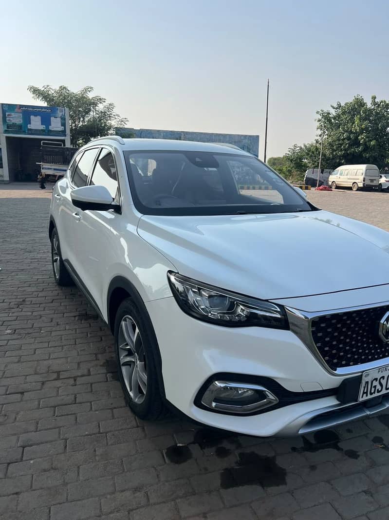 MG HS 2021 2