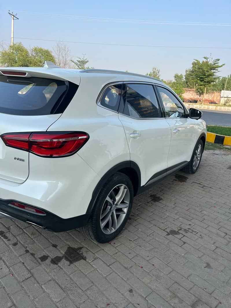 MG HS 2021 3