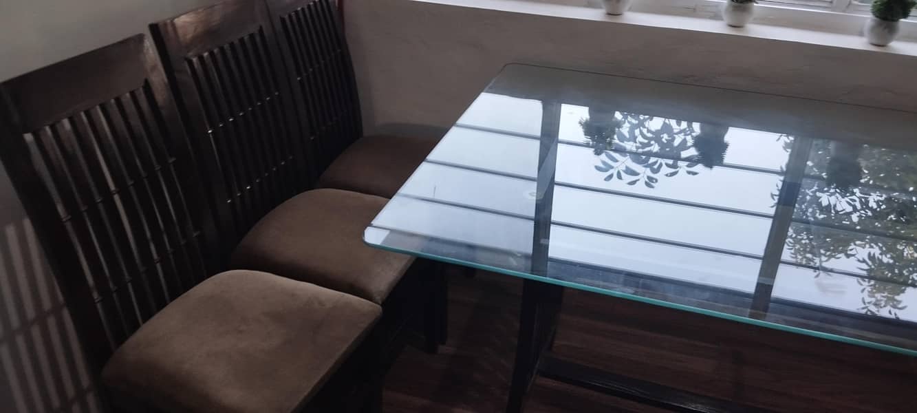 six seater dining table 2