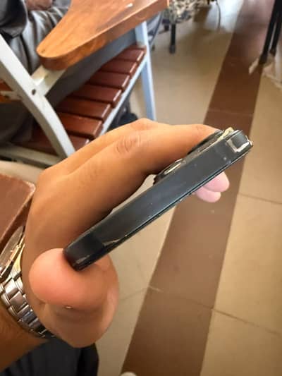 Apple iPhone 14