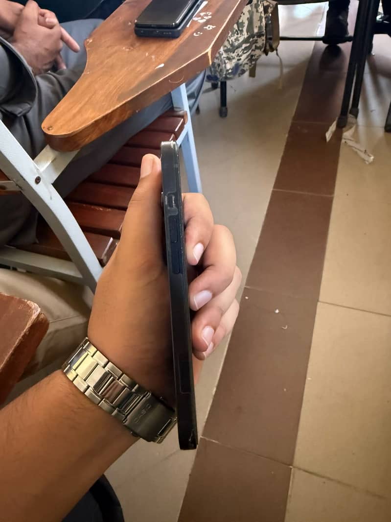 Apple iPhone 14 1
