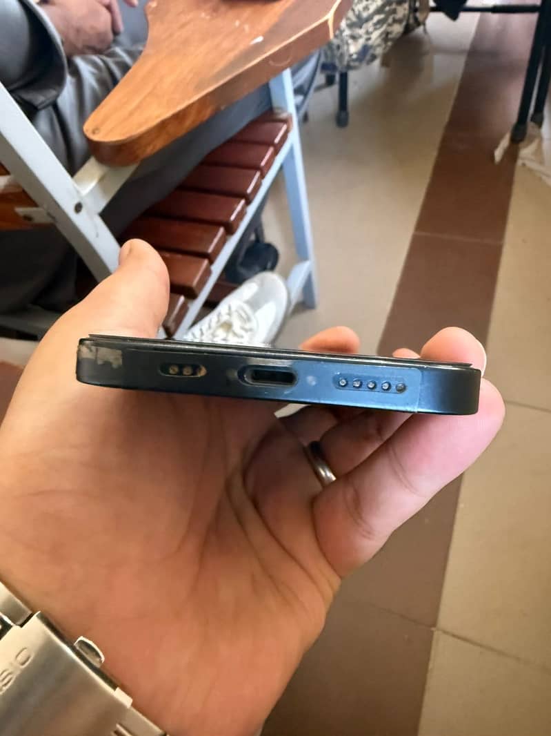 Apple iPhone 14 2