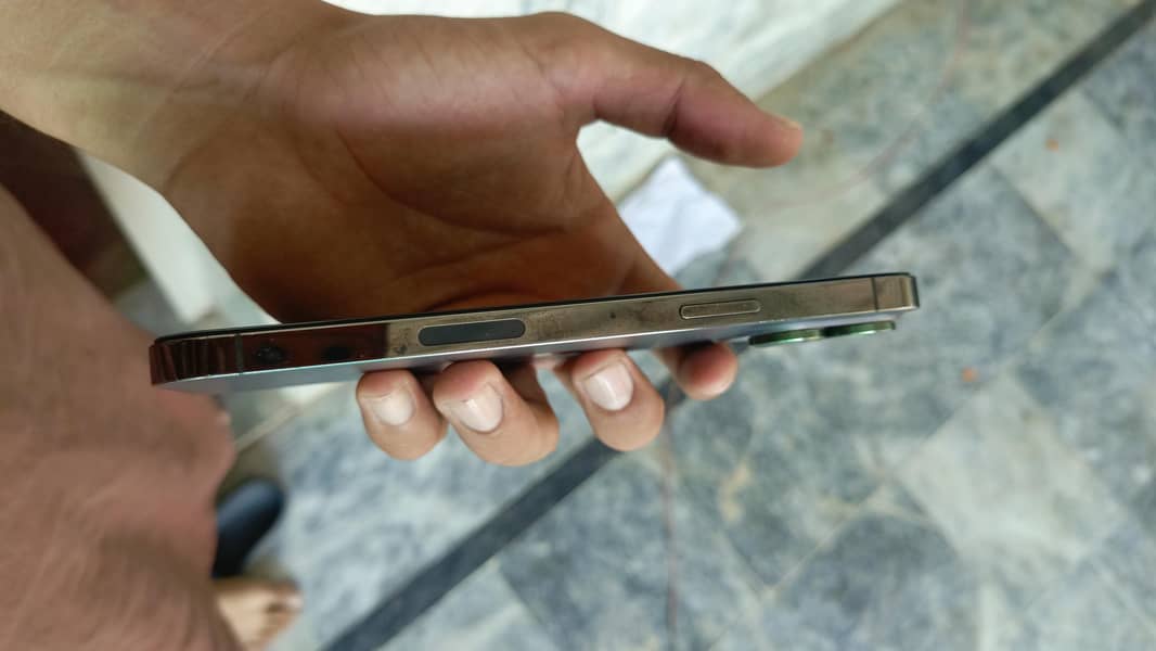 Apple iPhone 13 Pro Max 3