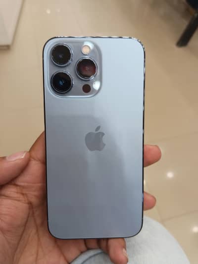 I phone 13 pro NoN pta 4 months sim time 10/10
