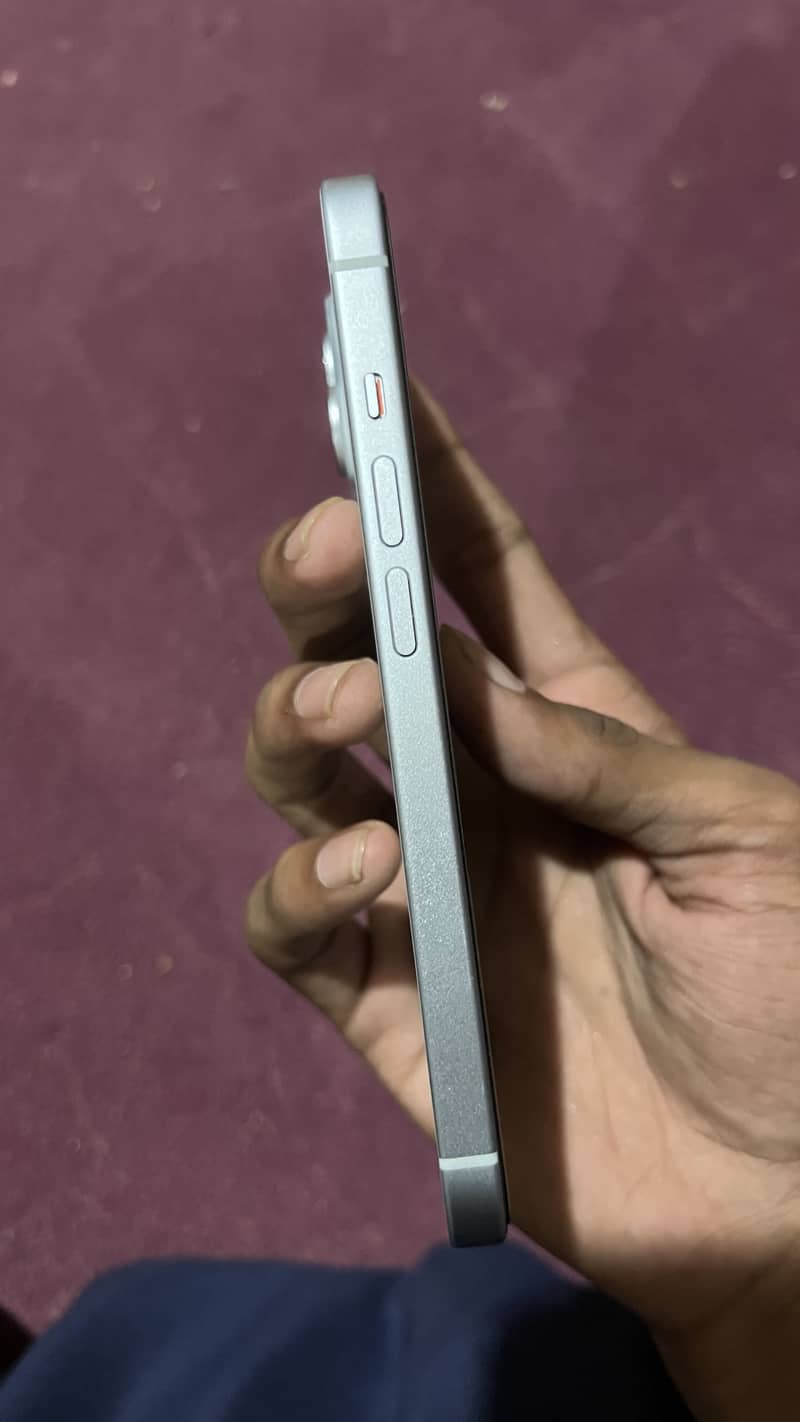 Apple iPhone 15 plus 3
