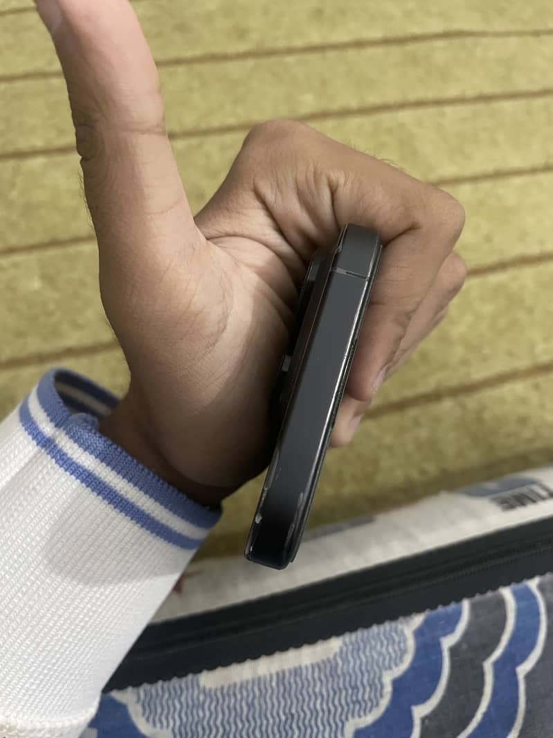 Apple iPhone 15 Pro 5