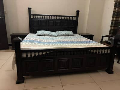 full size bed( kali tali sheesham)