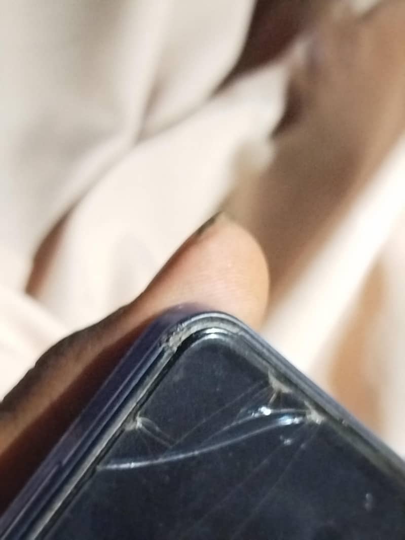 Tecno CAMON 20 9
