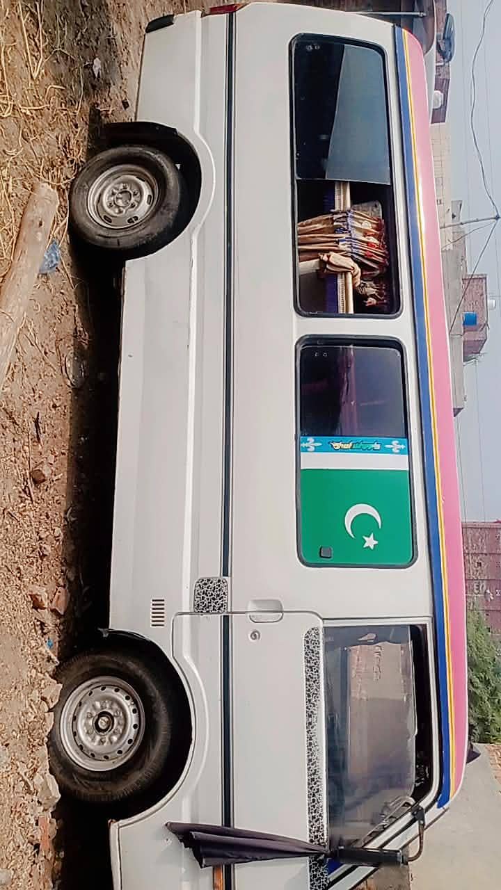 MAZDA VAN 4