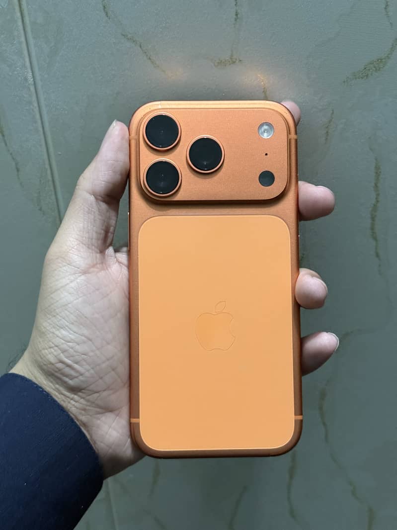Apple iPhone 17 Pro 0